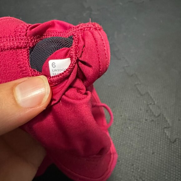 Lululemon Wunder Train Strappy Bra - Picture 3 of 3